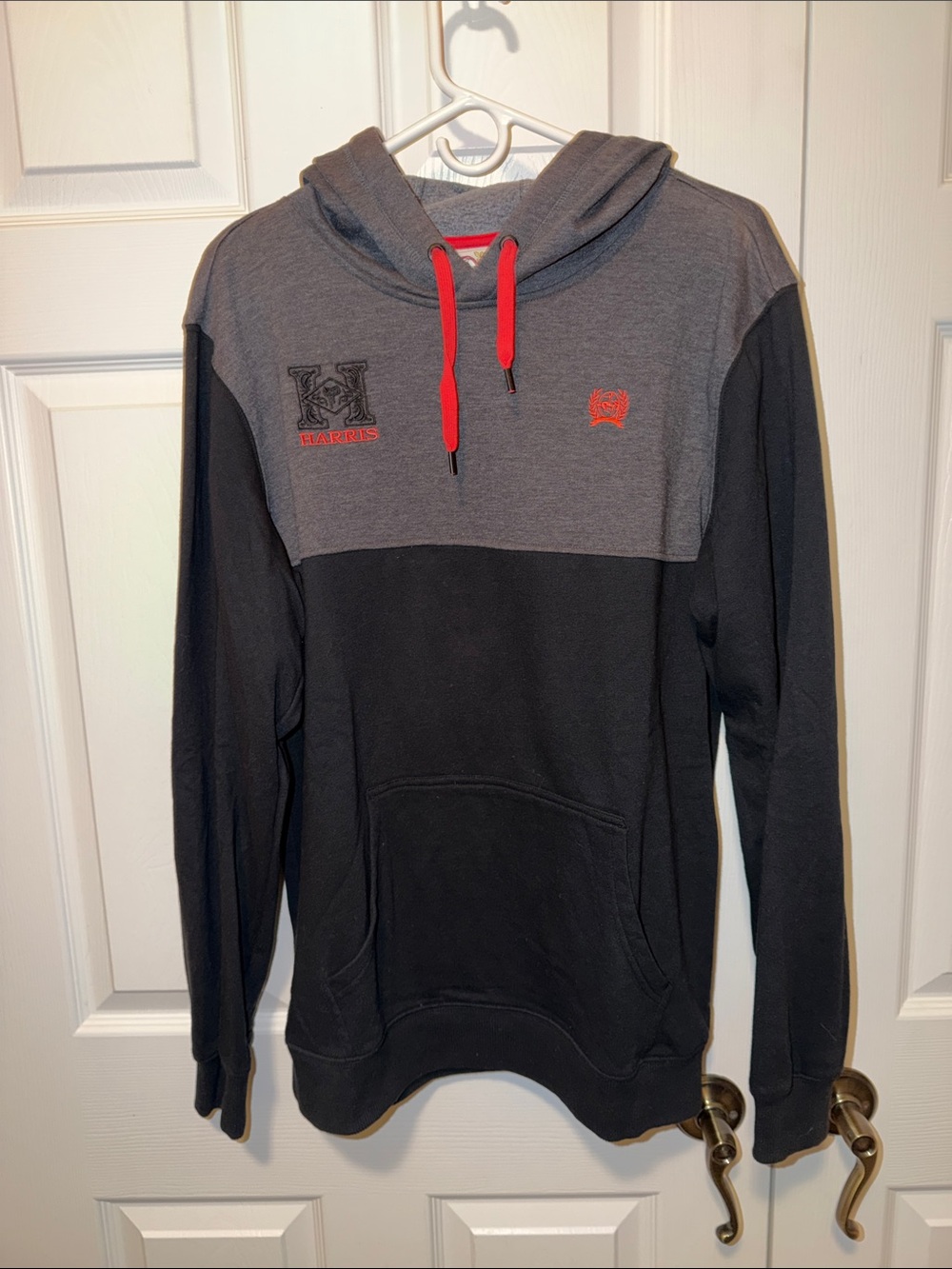 Cinch/Harris Two-Tone Gray and Black Pullover Hoodie with Red Drawcords